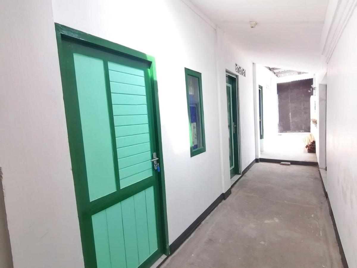 Reddoorz Syariah @ Ndalem Kembang Sore Jogyakarta Zewnętrze zdjęcie