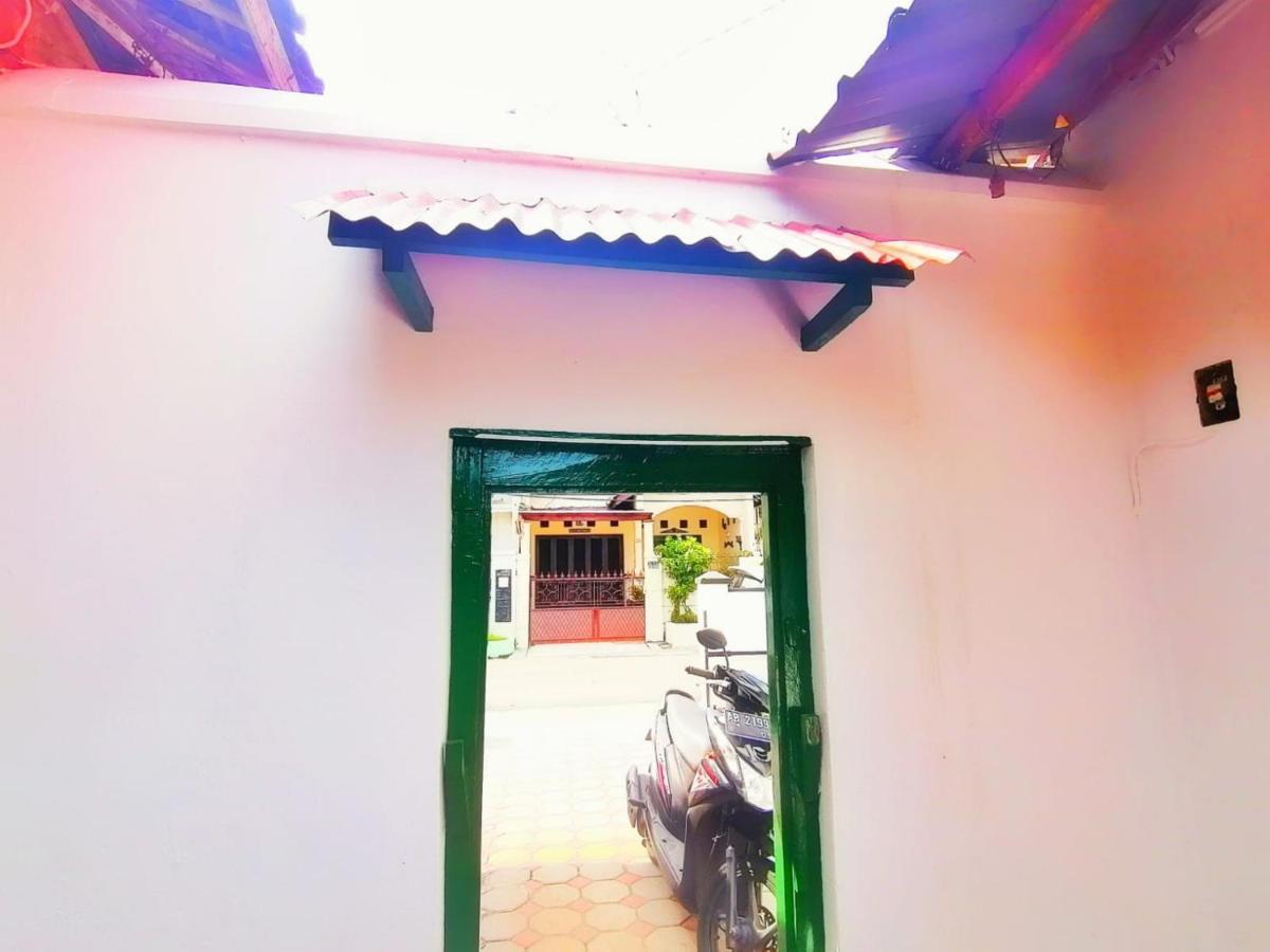 Reddoorz Syariah @ Ndalem Kembang Sore Jogyakarta Zewnętrze zdjęcie