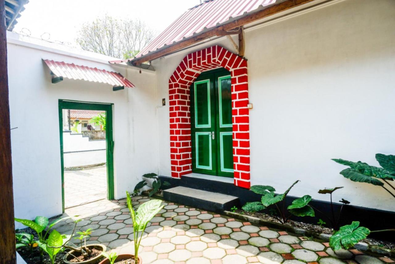 Reddoorz Syariah @ Ndalem Kembang Sore Jogyakarta Zewnętrze zdjęcie