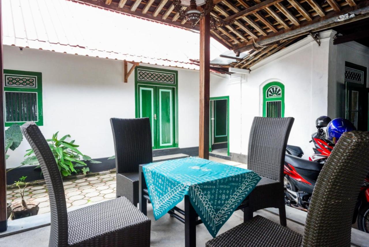 Reddoorz Syariah @ Ndalem Kembang Sore Jogyakarta Zewnętrze zdjęcie