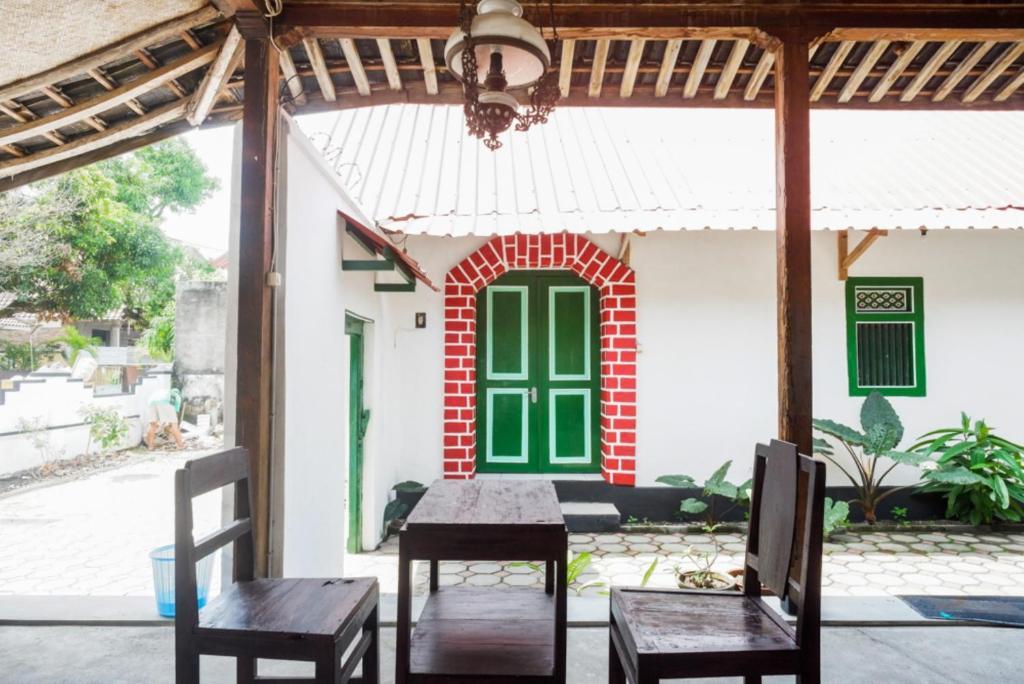 Reddoorz Syariah @ Ndalem Kembang Sore Jogyakarta Zewnętrze zdjęcie