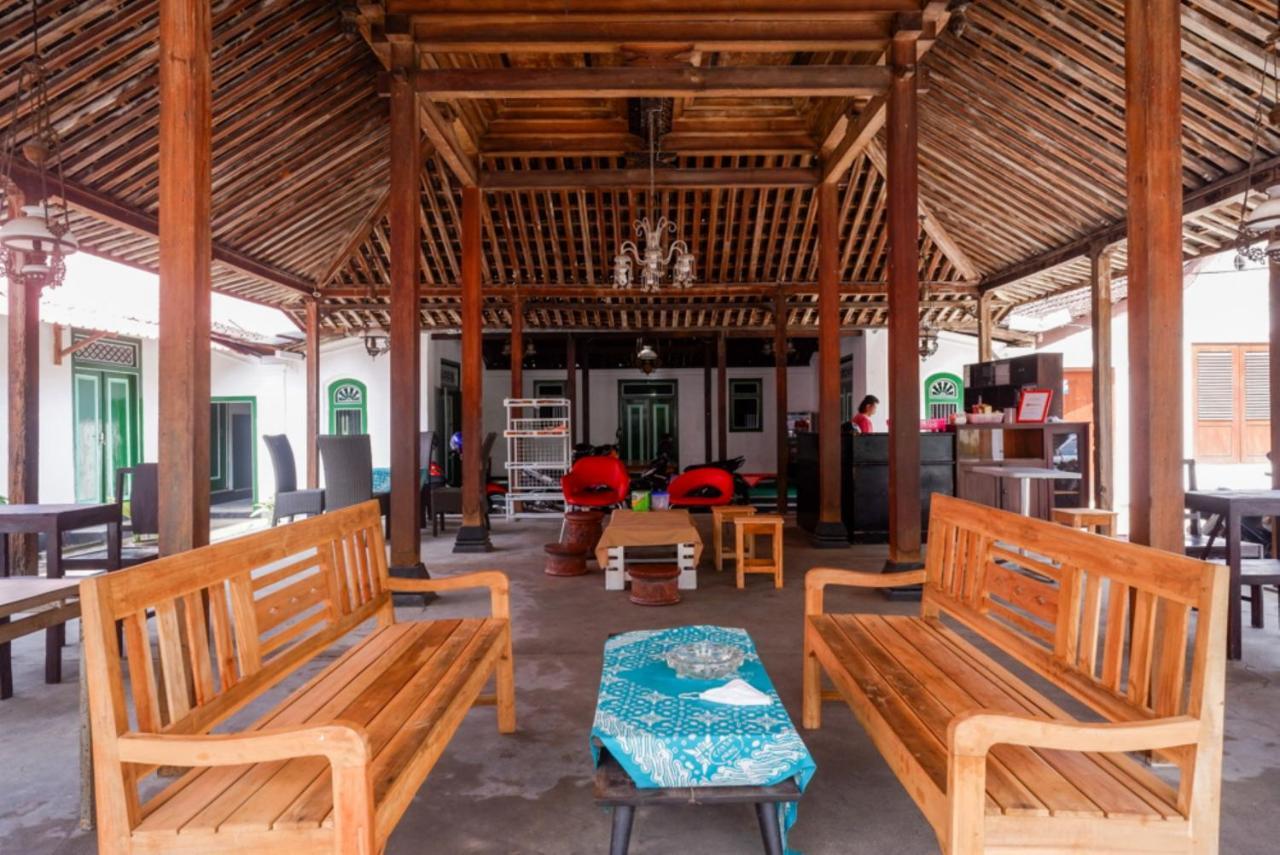 Reddoorz Syariah @ Ndalem Kembang Sore Jogyakarta Zewnętrze zdjęcie