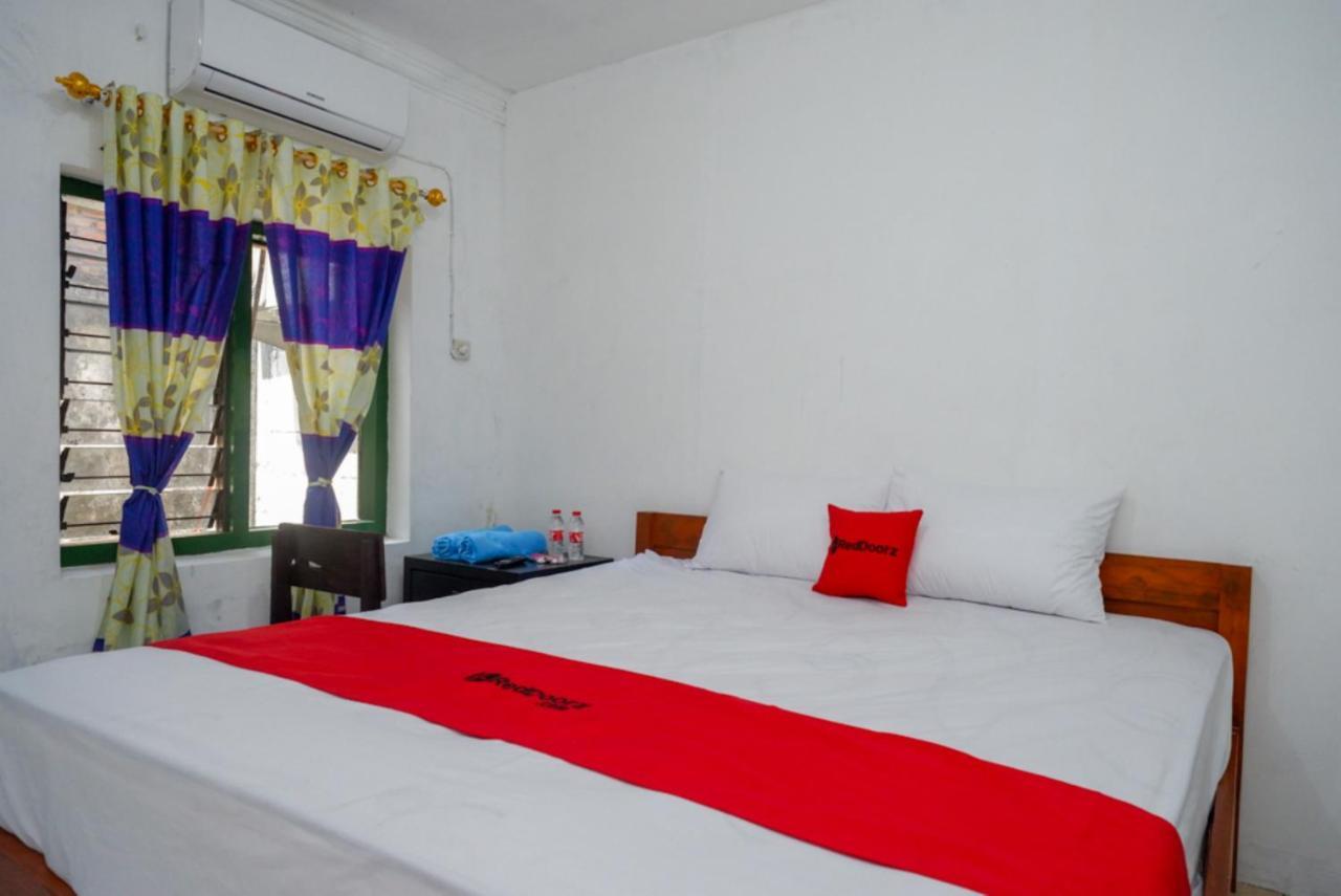 Reddoorz Syariah @ Ndalem Kembang Sore Jogyakarta Zewnętrze zdjęcie