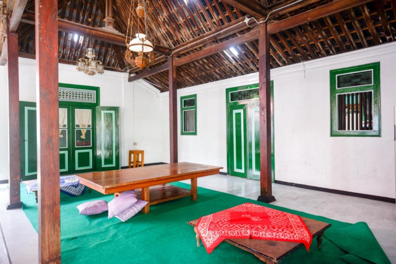 Reddoorz Syariah @ Ndalem Kembang Sore Jogyakarta Zewnętrze zdjęcie