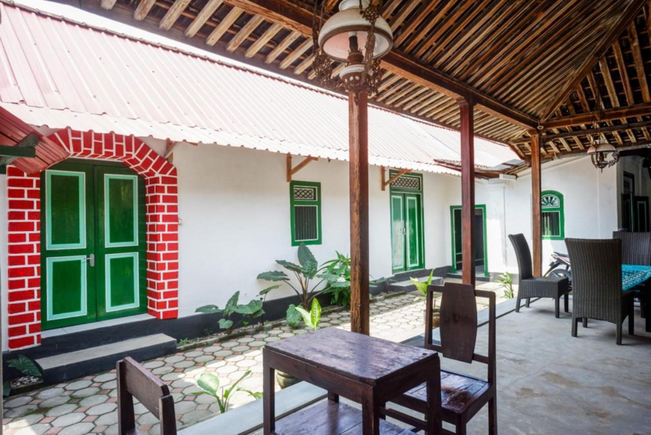 Reddoorz Syariah @ Ndalem Kembang Sore Jogyakarta Zewnętrze zdjęcie
